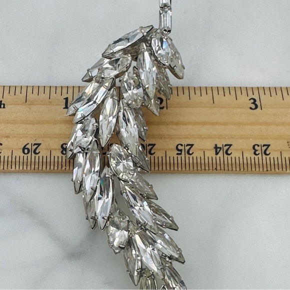 Vintage Regency Jewels Brooch Pin Signed Clear Facet Navette Rhinestone 50s 60s - Picture 9 of 10